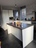 PRACHTIGE EILAND KEUKEN + APPARATUUR