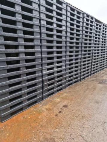 Kunststof pallets voor ibc van 600 L ( IN PROMOTIE ) Tonnen