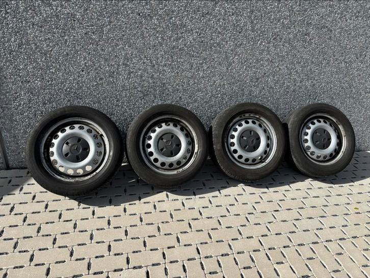 Mercedes Vito Originele Stalen Velgen 17" met Continental, Auto-onderdelen, Banden en Velgen, Band(en), Zomerbanden, 17 inch, 225 mm