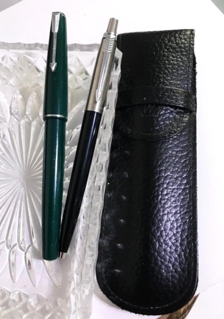 Parker balpen & vulpen leder etui houder schrijfset😎💑🎁🤗, Verzamelen, Pennenverzamelingen, Gebruikt, Pennenset, Parker, Met doosje