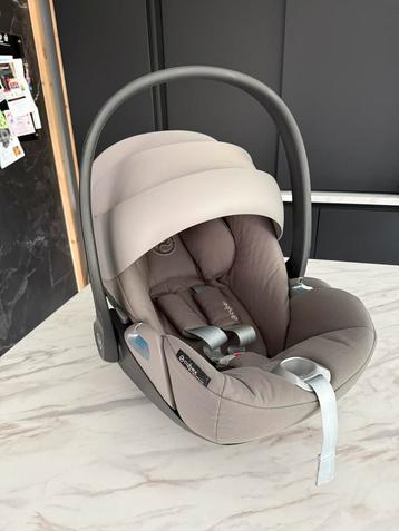 Cybex Cloud Z i-Size + Cybex Isofix Base Z beschikbaar voor biedingen