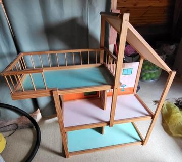 maison de poupées et meubles beschikbaar voor biedingen