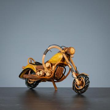 Handgemaakte Houten Motor beschikbaar voor biedingen