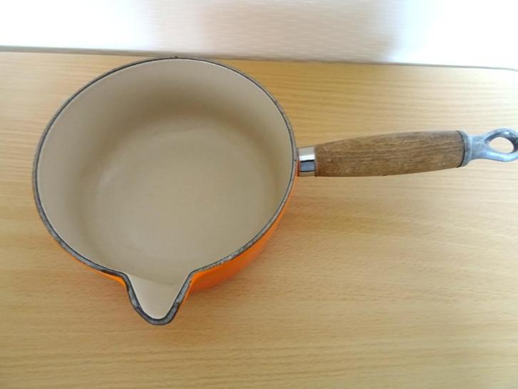 Le Creuset sauspan steelpan 16. Geëmailleerd gietijzer, Huis en Inrichting, Keuken | Potten en Pannen, Gebruikt, Overige typen