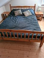 Bed en zijn twee houten nachtkastjes, Huis en Inrichting, Slaapkamer | Bedden, Ophalen, Gebruikt, Hout
