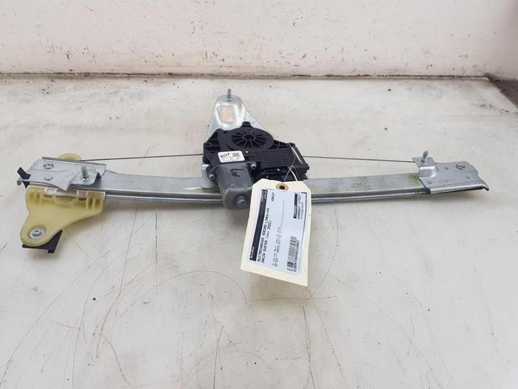 VITRE MECANISME AVANT GAUCHE Dacia Duster (SR), Autos : Pièces & Accessoires, Vitres & Accessoires, Dacia, Utilisé