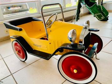 Speelgoed auto beschikbaar voor biedingen