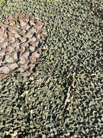 Authentieke militaire camouflage netten beschikbaar voor biedingen
