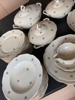Service porcelaine 12 personnes fleuri, Maison & Meubles, Cuisine | Vaisselle, Service complet, Enlèvement, Utilisé, Autres styles