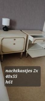 2x Nachtkastje wit vintage, Huis en Inrichting, Slaapkamer | Nachtkastjes, Ophalen, Gebruikt