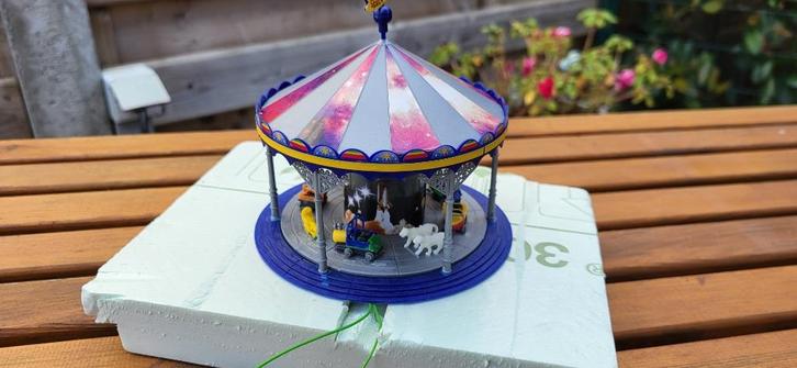 kermis - bomen - auto's - figuren - gebouwen - zie 24 foto's, Hobby en Vrije tijd, Modeltreinen | H0, Zo goed als nieuw, Gelijkstroom of Wisselstroom