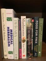 Books on edible plants and mushrooms, Boeken, Informatica en Computer, Ophalen of Verzenden, Zo goed als nieuw