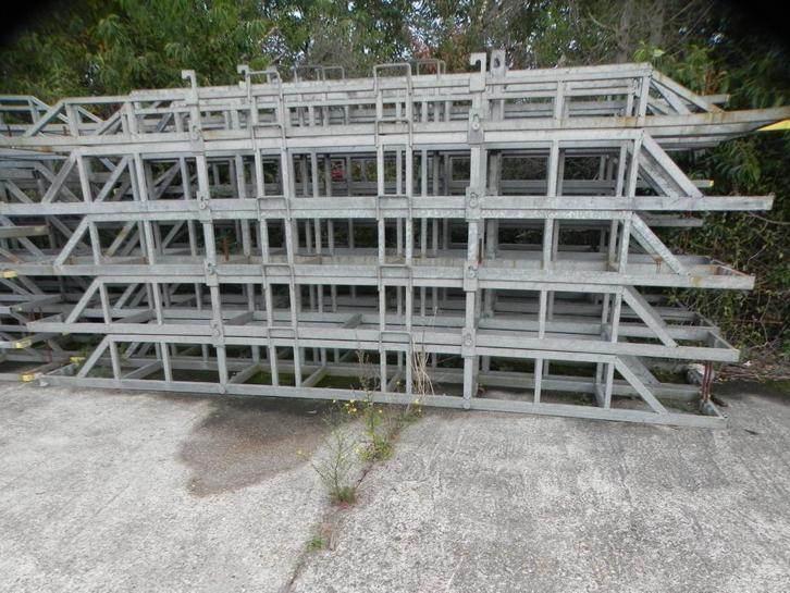 Langmateriaal containers 5.60 m, Doe-het-zelf en Bouw, Steigers, Gebruikt, Gevelsteiger, Ophalen