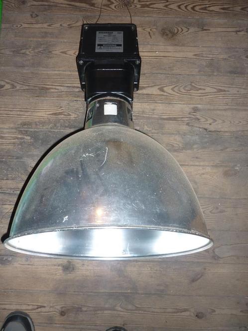 Suspension industrielle authentique, Maison & Meubles, Lampes | Suspensions, Comme neuf, 50 à 75 cm, Métal, Enlèvement ou Envoi