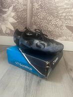 Voetbal schoenen Sondico ( sports direct), Ophalen, Nieuw, Schoenen
