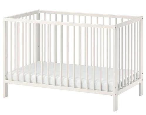 IKEA Gulliver babybed + KRUMMELUR-matras + matrasbeschermer, Huis en Inrichting, Slaapkamer | Matrassen en Bedbodems, Zo goed als nieuw