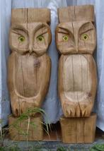Deux Hiboux en chêne sculptés., Ophalen