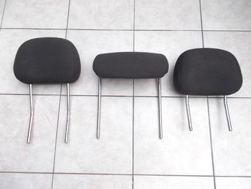 3 X OPEL ASTRA hoofdsteun beschikbaar voor biedingen