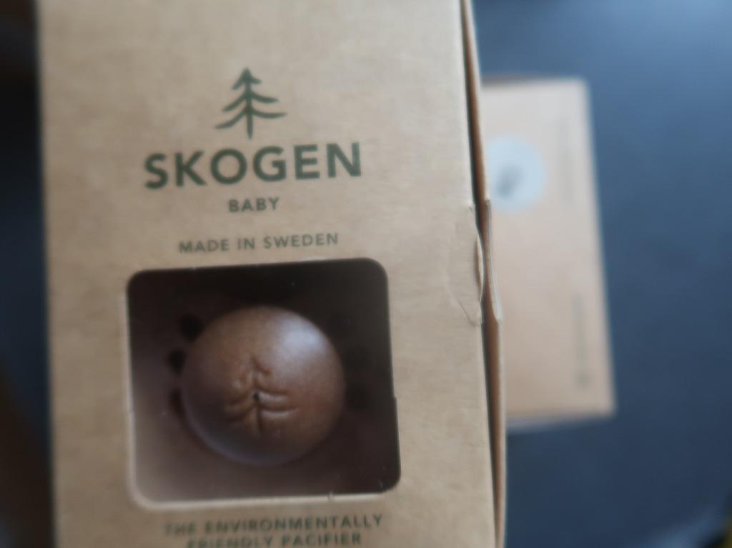 Sucette Skogen neuve dans son emballage, Enfants & Bébés, Aliments pour bébé & Accessoires, Neuf, Autres types, Enlèvement ou Envoi