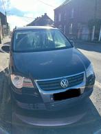 VW Touran 7 zitplaatsen!!! KAPOTTE MOTOR!!!, Auto's, Voorwielaandrijving, Monovolume, Zwart, 4 cilinders