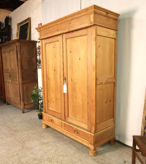 armoire ancienne en bois de pitchpin lourd H 210 L 155 P 60, Antiquités & Art, Antiquités | Meubles | Armoires, Enlèvement