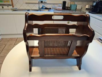 kranten/tijdschriften houder beschikbaar voor biedingen