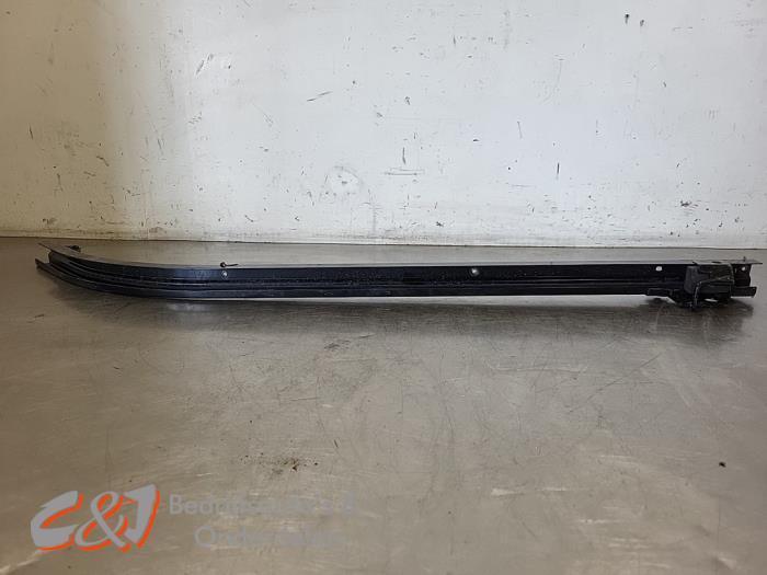 Rail porte coulissante droite d'un Mercedes V-Klasse, Autos : Pièces & Accessoires, Carrosserie & Tôlerie, Mercedes-Benz, Utilisé