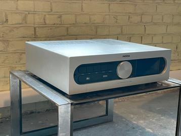 Revox M51 - hoogwaardige versterker en cd/dvd-speler beschikbaar voor biedingen