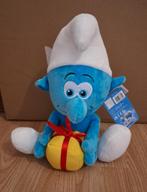 De Smurfen The Smurfs knuffel Pakjessmurf 30cm nieuwstaat, Verzamelen, Ophalen of Verzenden, Nieuw, Overige Smurfen, Poppetje, Figuurtje of Knuffel