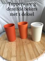 Tupperware 3 dezelfde bekers +1deksel 7 foto's., Verzenden, Zo goed als nieuw, Crème, Beker of Kan