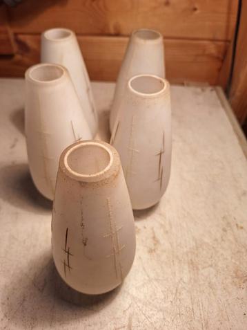 Een lot gelazen kappen geen plastiek !  beschikbaar voor biedingen