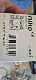 Niko universele dimmer 310-02000, Ophalen, Nieuw, Schakelaar
