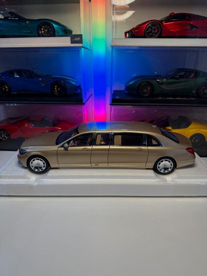 Maybach Pullman AUTOart 1/18 goud zeldzaam, Hobby en Vrije tijd, Modelauto's | 1:18, Auto, Autoart, Ophalen of Verzenden