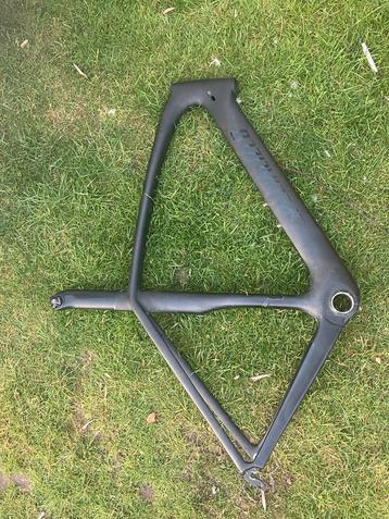 Specialized carbon fietskader beschikbaar voor biedingen