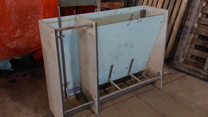 Verschillende meelhoppers in Trespa en inox waterbakken, Dieren en Toebehoren, Overige Dieren-accessoires, Gebruikt, Ophalen