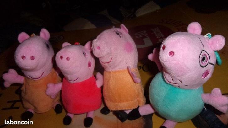 Peppa pig famille peluches, Enfants & Bébés, Jouets | Peluches, Enlèvement ou Envoi