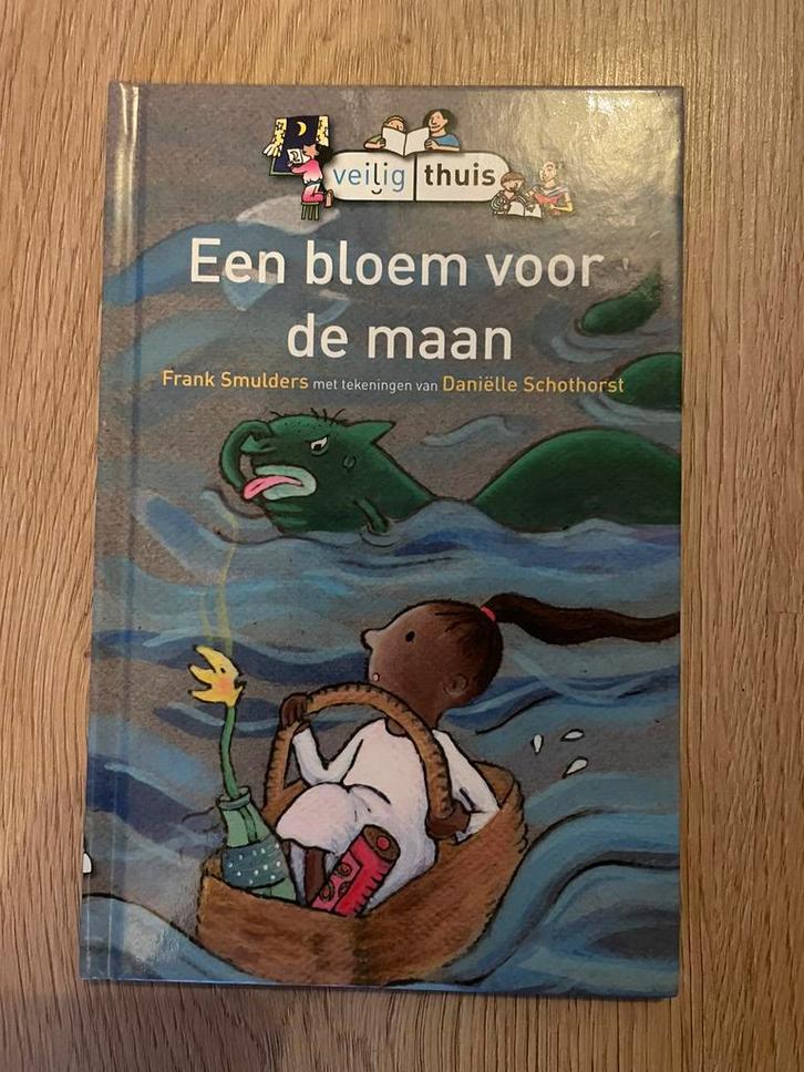 Een bloem voor de maan, Boeken, Kinderboeken | Jeugd | onder 10 jaar, Zo goed als nieuw, Ophalen