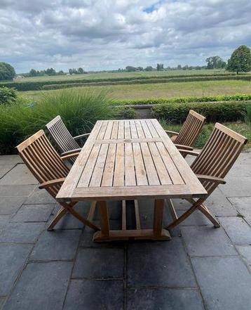 Complete tuinset van het merk Gloster – teak hout beschikbaar voor biedingen