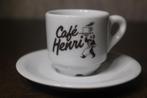 Mokkatasje Café Henri, Collections, Porcelaine, Cristal & Couverts, Comme neuf, Enlèvement ou Envoi, Porcelaine, Tasse et/ou soucoupe
