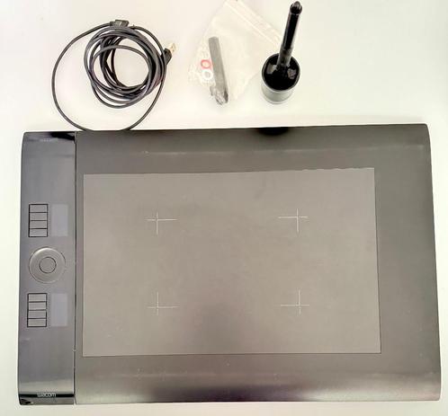 tablette graphique Wacon Intuos PTK 840, Computers en Software, Tekentablets, Zo goed als nieuw, Bedraad, Multi-touch, Ophalen