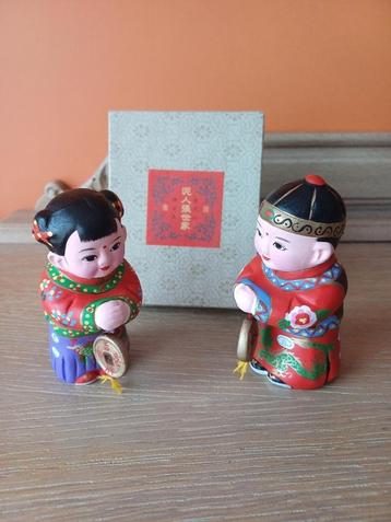 Chinese antieke beeldjes beschikbaar voor biedingen