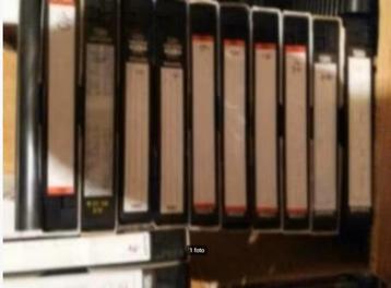 12 videocassettes VHS met films beschikbaar voor biedingen