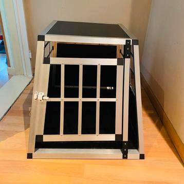 Honden bench M beschikbaar voor biedingen