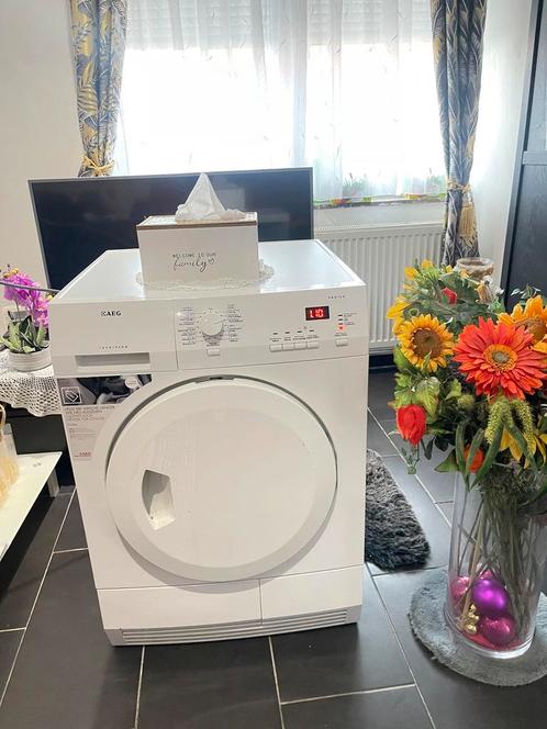 seche- linge à condensation AEG 8KGs tres bon etat !, Elektronische apparatuur, Droogkasten, Zo goed als nieuw, Condens, Voorlader