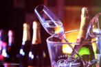 Champagnebar (gastvrouw) neemt mensen aan