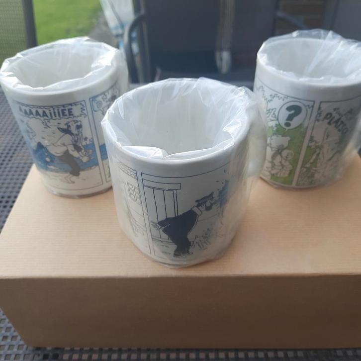 KUIFJE 3 + 1 TASSEN/MOKKEN *NIEUW*, Verzamelen, Stripfiguren, Nieuw, Gebruiksvoorwerp, Kuifje, Ophalen