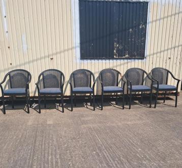 Set van 6 stoelen beschikbaar voor biedingen