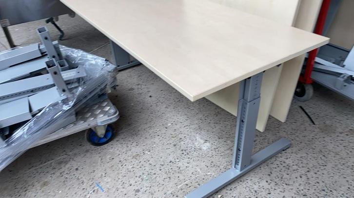 Lot bureaus, Maison & Meubles, Bureaux, Comme neuf, Bureau, Réglable en hauteur, Enlèvement