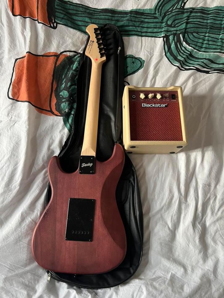 Fazley outlaw elektrische gitaar, Muziek en Instrumenten, Snaarinstrumenten | Gitaren | Elektrisch, Zo goed als nieuw, Ophalen