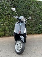 Vespa Sprint 50cc klasse B, Fietsen en Brommers, Ophalen, Zo goed als nieuw